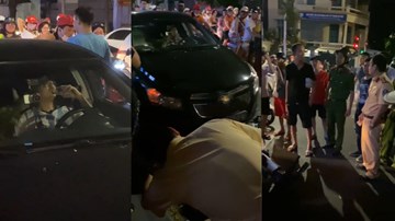 Gây tai nạn, tài xế cố thủ trong xe và liên tục uống nước lọc