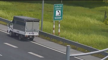 Nữ tài xế xe tải mạo hiểm chạy lùi 1km trên cao tốc Hà Nội – Hải Phòng