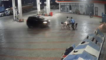 Quỵt tiền xăng, hành động sau đó của tài xế khiến nhiều người phẫn nộ