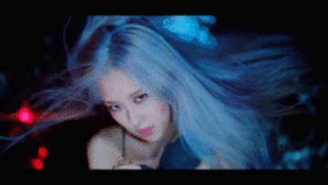 Thót tim với những cảnh quay nguy hiểm trong MV K-Pop