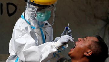 Covid-19: Ấn Độ lại chạm đỉnh, Venezuela và Colombia tái phong tỏa thủ đô
