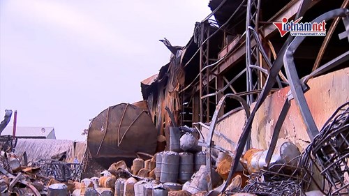 Phát sinh hơn 70 tấn chất thải vụ cháy kho hoá chất ở Long Biên