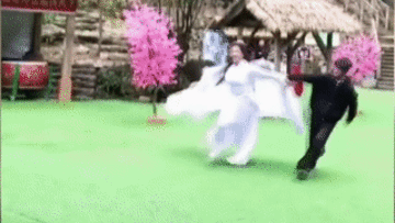 Hóa thành người xưa, bay lượn nơi tiên cảnh - xu hướng du lịch mới ở TQ