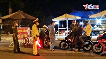 Tuyến đầu chống Covid-19 trắng đêm chốt chặn vùng tâm dịch