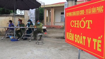 Hà Nội phong tỏa 30 hộ dân liên quan đến ca nghi nhiễm Covid-19