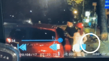 Cô gái ăn mặc hở hang rút trộm ví của du khách nhanh như cắt