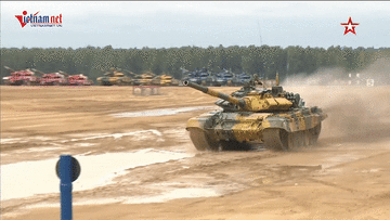 Xem màn trình diễn xuất sắc trong ngày ra quân của đội xe tăng Việt Nam