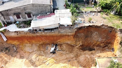Nhân chứng kể vụ sập công trình khiến 4 người thiệt mạng ở Phú Thọ
