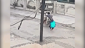 Nữ sinh dũng cảm chống trả 2 tên cướp điện thoại cầm hung khí