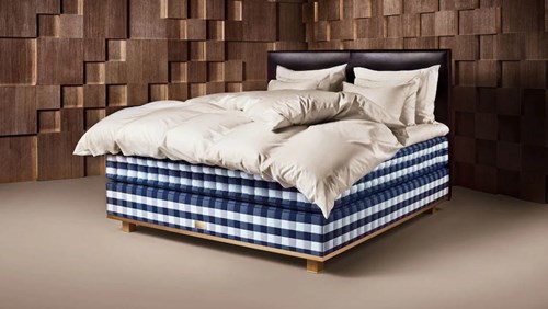 Thử ngủ trên chiếc đệm đắt nhất hành tinh giá 4,6 tỷ