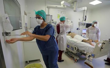Covid-19: Ấn Độ tự phá kỷ lục, Philippines ban hành gói cứu trợ khẩn cấp