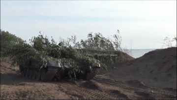 Xem đặc công và tăng thiết giáp Nga hiệp đồng tác chiến