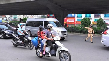 CSGT 'bụng to' sẽ không được làm nhiệm vụ ngoài đường