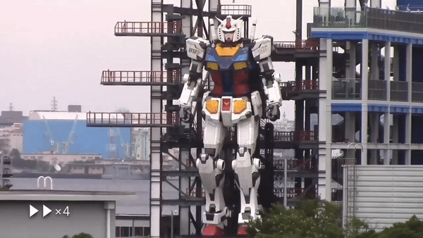 Xem robot khổng lồ cao hơn 18m, nặng 25 tấn của Nhật Bản trình diễn