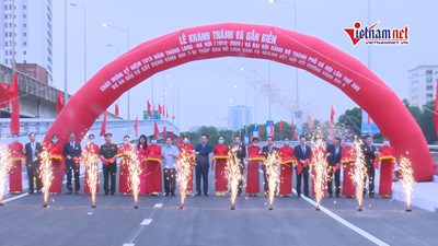 Hà Nội thông xe cầu vượt qua hồ Linh Đàm