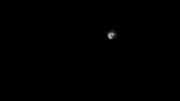 UFO xuất hiện trên trời đêm