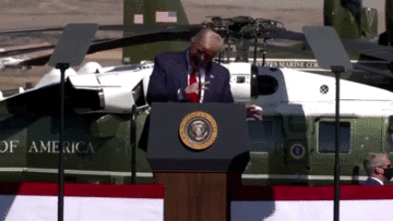 TT Trump chế giễu, gọi chuyên gia hàng đầu về Covid-19 là 'thảm họa'