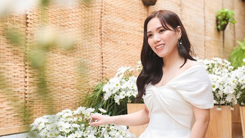Thùy Chi trở lại ca hát, bật mí lý do chọn song ca với Trấn Thành