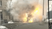 Nổ kho chứa bình oxy, lửa bùng phát dữ dội tại bệnh viện Covid-19 ở Nga