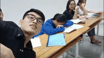 Thầy giáo trẻ gây sốt với những màn ‘trừng phạt’ trò ngủ gật siêu đáng yêu