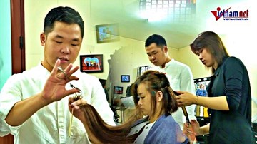 Thầy giáo khiếm thính nuôi những 'ước mơ không lời'