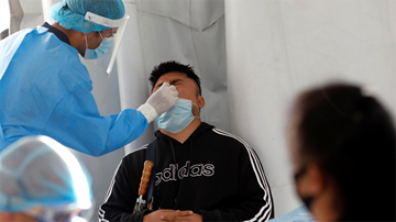 Covid-19: Mỹ tiếp tục căng thẳng, Đan Mạch thắt chặt hạn chế