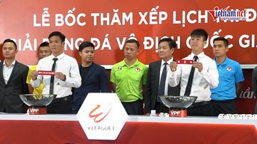 HLV Kiatisak bị thử thách ngay trận mở màn V-League 2021