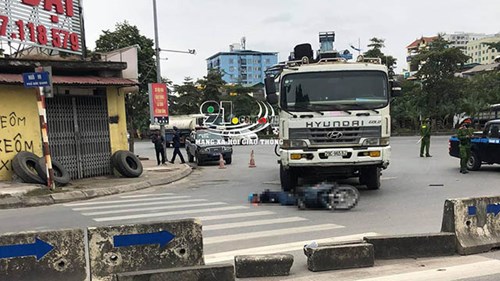 Va chạm với xe tải cẩu, người đàn ông tử vong trên QL5 kéo dài