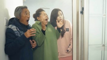 Lần đầu ra mắt bố mẹ vợ, anh chàng khiến tất cả 