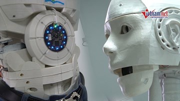 Robot 'made in Vietnam' biết làm thơ, giao tiếp tiếng Anh