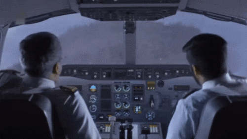 Phi công mắc sai lầm chết người, cả máy bay lao vào núi vỡ vụn