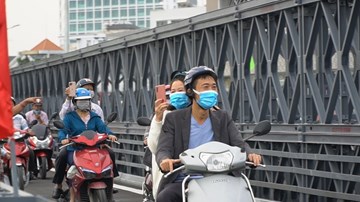 Dân vui mừng cầu An Phú Đông thông xe trước Tết dương lịch