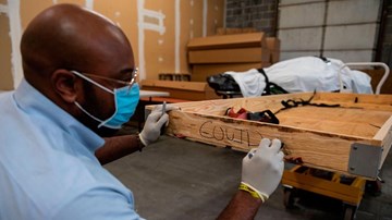 Covid-19: Mỹ chìm trong 'sóng thần' lây nhiễm, tử thần liên tục gõ cửa