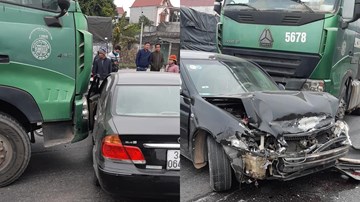 Chuyển làn ẩu, xe đầu kéo đâm xoay ngang ô tô 5 chỗ trên QL5