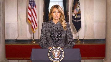 TT Trump im lặng, đệ nhất phu nhân Mỹ nói lời tạm biệt Nhà Trắng