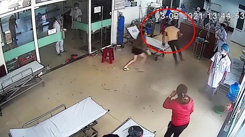 Quảng Nam: Bệnh nhân hành hung bác sĩ vì bị nhắc đeo khẩu trang