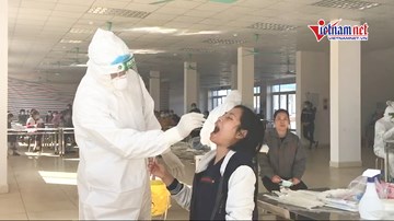 Công nhân KCN ở Chí Linh chờ kết quả âm tính lần 3 để kịp về nhà ăn Tết