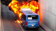 TP.HCM: Xe buýt bốc cháy dữ dội, tài xế và nhân viên may mắn thoát nạn