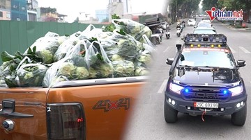 Dàn ô tô địa hình nối nhau chở nông sản giúp dân tiêu thụ