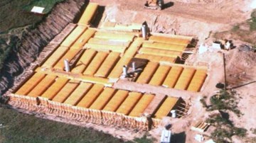 Hầm trú hạt nhân siêu khủng, đủ cho 500 người