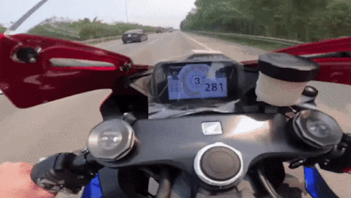 Hà Nội: Xác minh clip xe máy chạy 299 km/h trên Đại lộ Thăng Long