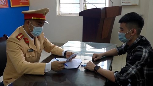 Tài xế chạy 300km/h trên đại lộ Thăng Long: Rất ăn năn, hối lỗi