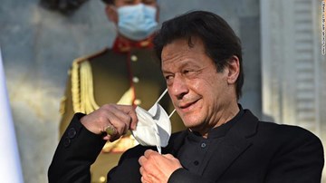 Covid-19: Thủ tướng Pakistan tiêm vắc-xin vẫn nhiễm virus