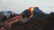 Khoảnh khắc núi lửa Iceland phun trào dung nham đỏ rực đầy mê hoặc