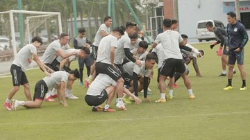 Xuân Trường tiết lộ các bài tập 'mới lạ' của HLV Kiatisak
