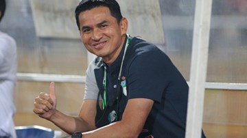 HLV Kiatisuk dùng chiêu gì để 'mở khóa' Công Phượng, 'xé nát' Viettel?