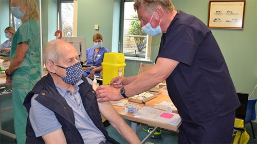 Covid-19: CDC Mỹ ra tuyên bố mới dành cho người đã tiêm đủ 2 liều vắc-xin