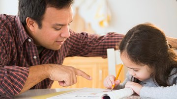 Những sai lầm của phụ huynh khi kèm con học ở nhà