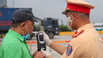CSGT cả nước sẽ tập trung xử lí vi phạm nào trong dịp 30/4- 1/5?