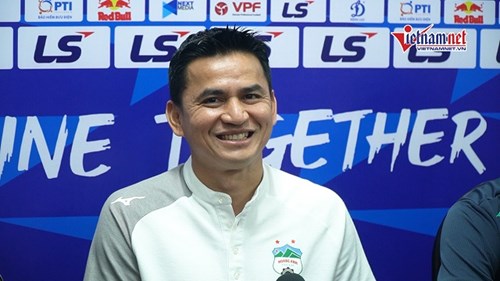 HLV Kiatisuk: Người Thái cũng chờ xem 'đại chiến' HAGL vs Hà Nội